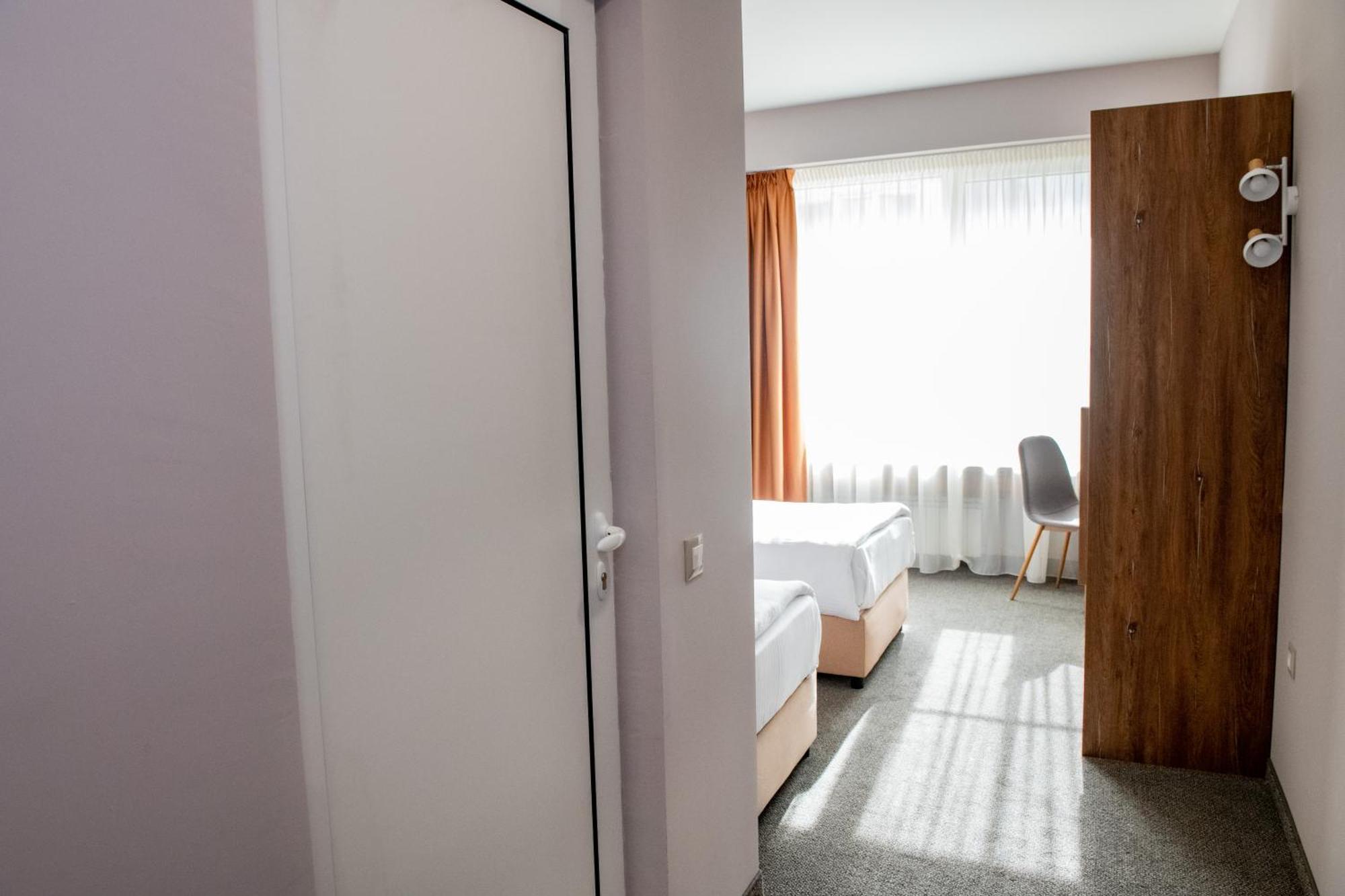 Hotel Bg *