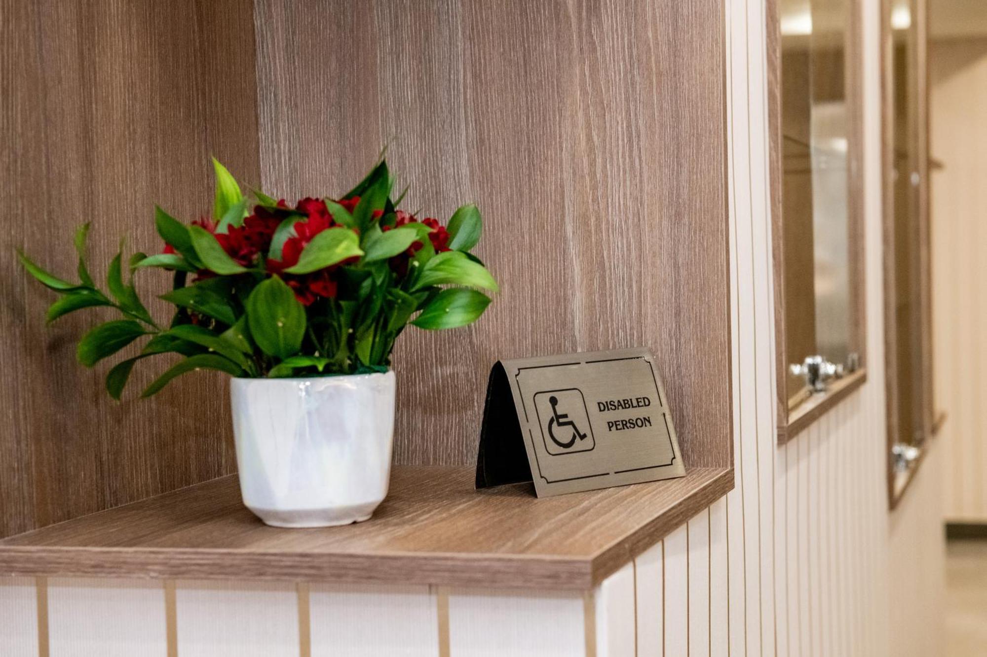 Hotel Bg *
